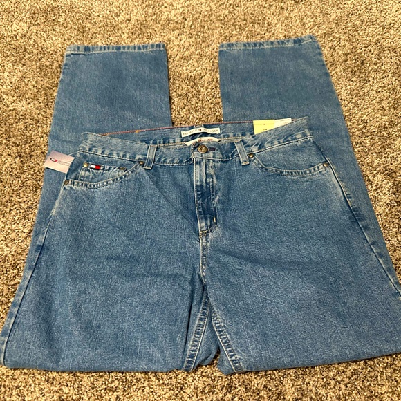 Tommy Hilfiger Classic Fit Jeans - Picture 1 of 5